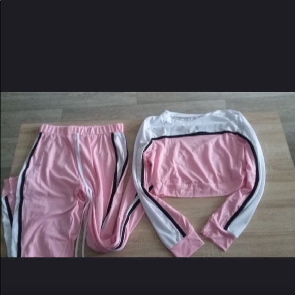 Crop top tracksuit - Picture 2 of 3